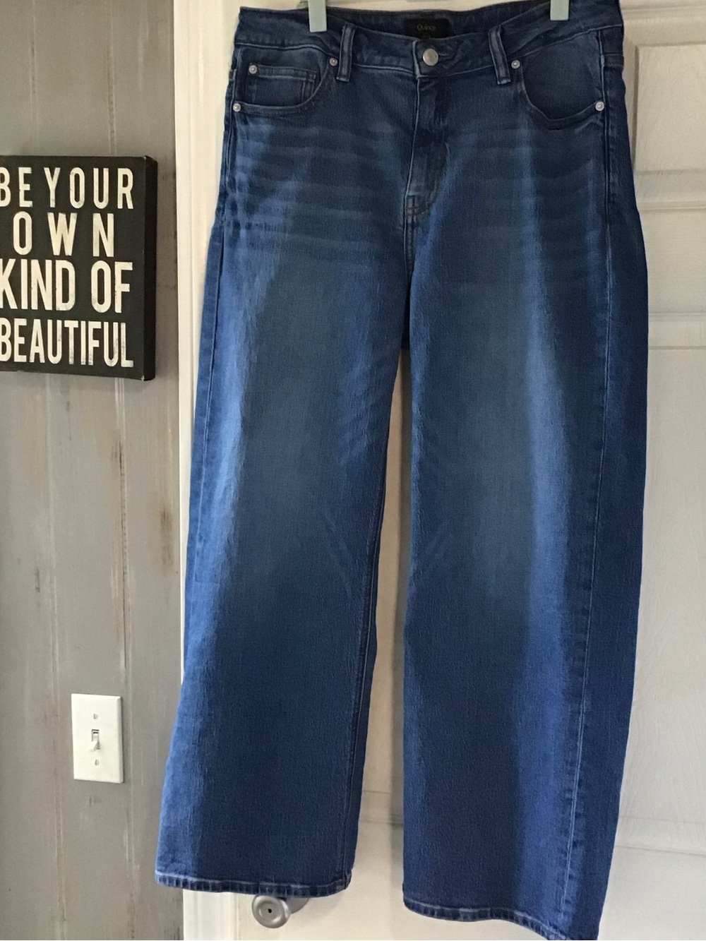 Quince Luna Stretch Relaxed Straight Jeans in Atlantic Blue Wash. Size 31